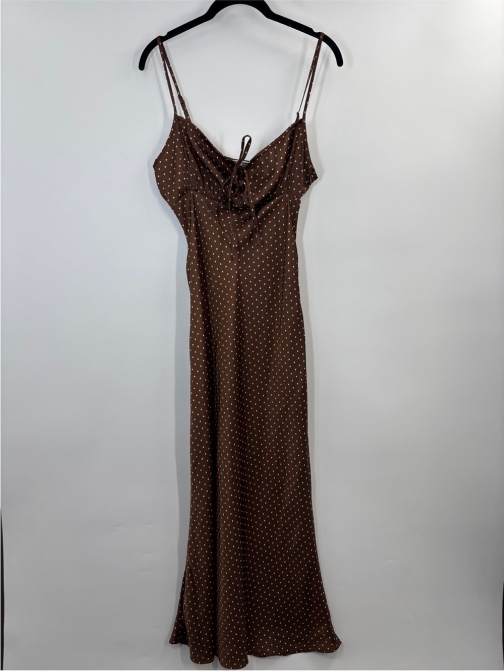Ciao Lucia Leo Satin Midi Dress in Siena Polka Dot - Picture 5 of 9